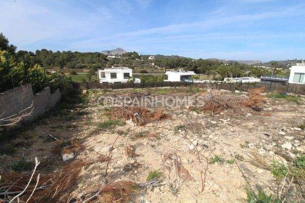 4-Bed Villa with Pool and Modern Amenities in Jávea