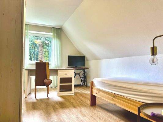 Schlaf- /Arbeitszimmer im Dachgeschoss