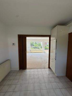 Küche mit Einbauküche