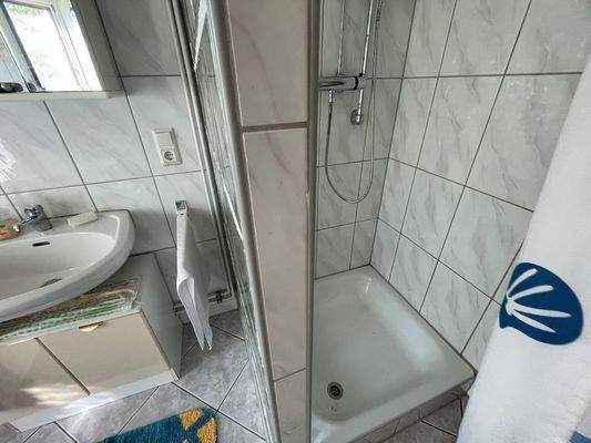 004020156800_302_328_03092024082918906