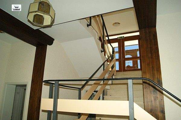 In den Zimmerfluren…