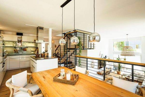 Küche mit Essbereich