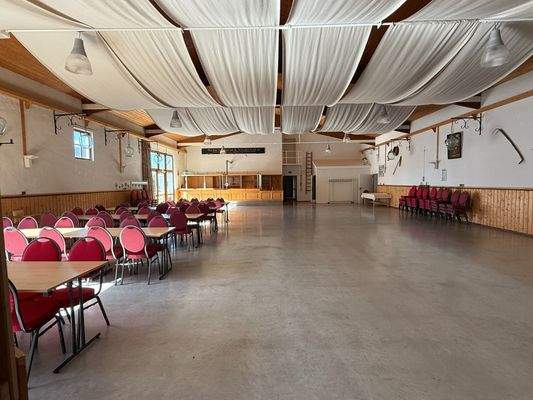 Halle für bis zu 200 Personen