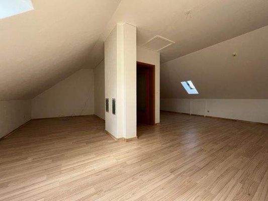 DG Atelierzimmer (2).JPG