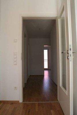 Blick Wohnzimmer - Flur - Kinderzimmer