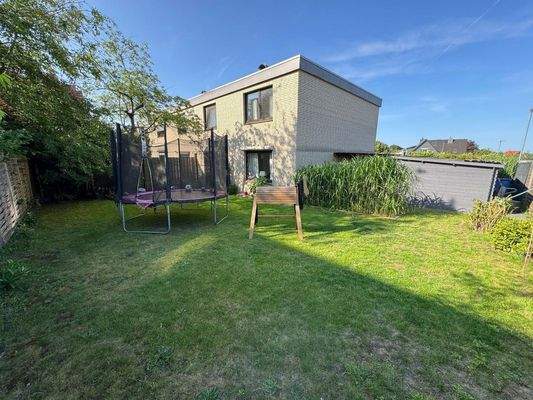 Hausansicht von hinten