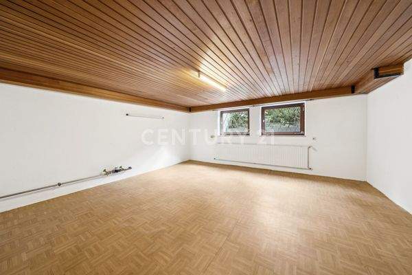 Hobbyraum/Büro im Untergeschoss