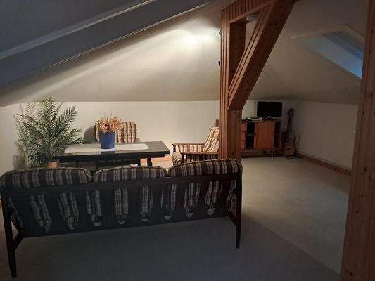 Teilausgebauter Dachboden