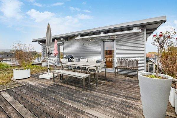 große Dach-Terrasse