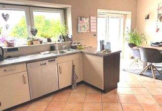 offene Küche mit Blick zur Terrasse