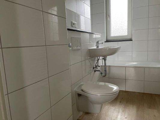 Wannenbad mit Tageslicht