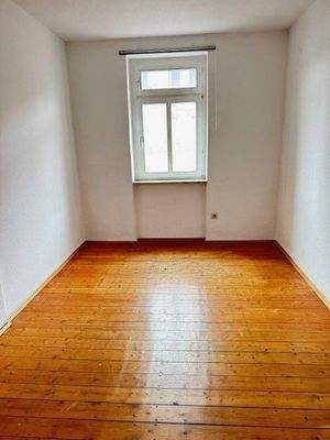 Nebenzimmer Wohnzimmer.jpg