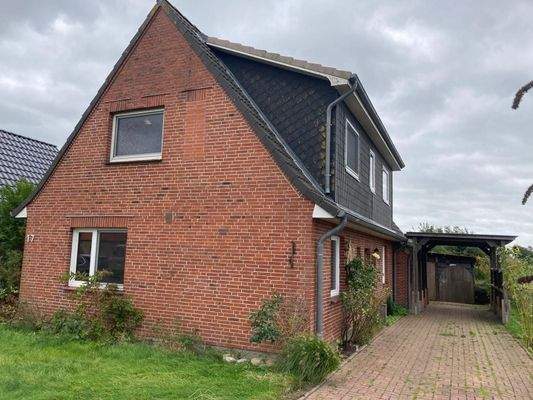 Auffahrt mit Nebeneingang