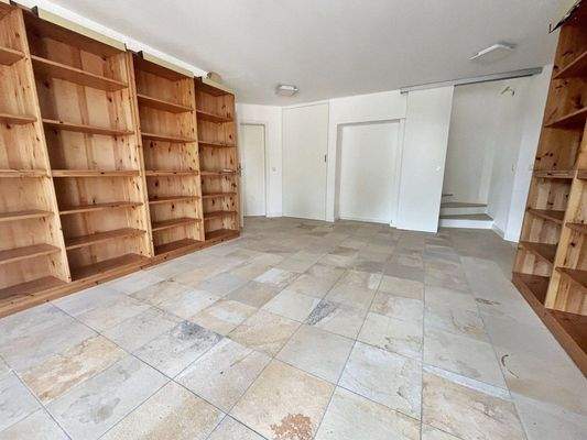 Hobbyraum UG mit Terrassenzugang und Fensterfront