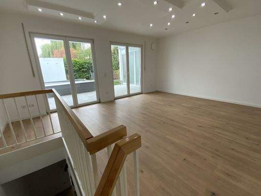 Wohnbereich mit Zugang Terrasse