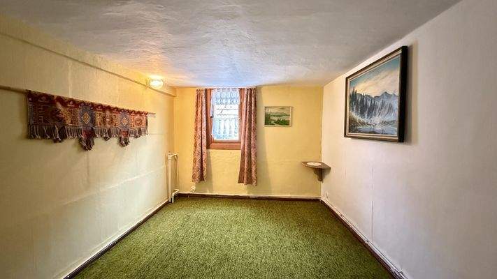 Kleiner Raum ohne Heizung, Raumhöhe 1,75m