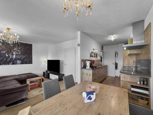 Wohnzimmer mit Küche