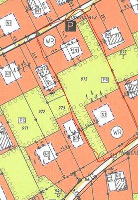 Grundstück mit 2 Baufenstern in rot.png