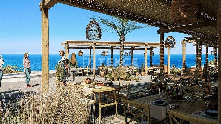 Real Estate with Private Pools and Sea Views in Girne