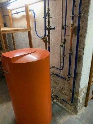 Warmwasser Installation.jpg