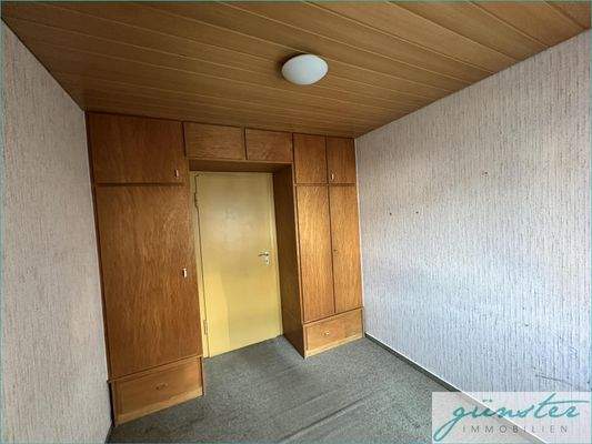 Kinderzimmer oder Büro im Erdgeschoss