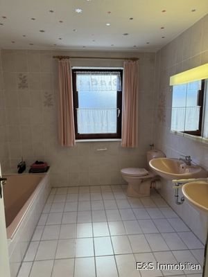 Badezimmer EG