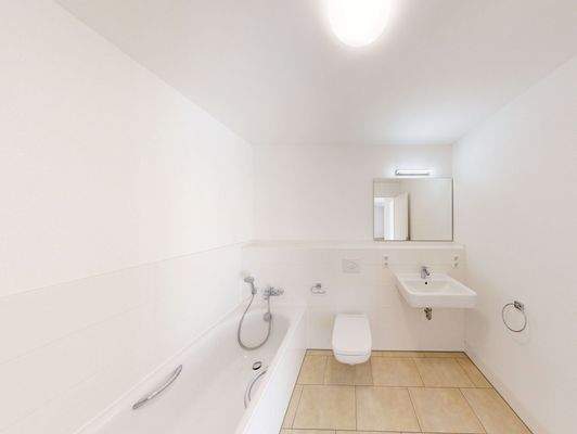 Geräumiges Badezimmer