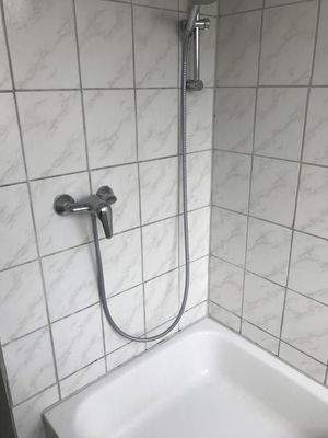 WE 50 - weiße Fliesen