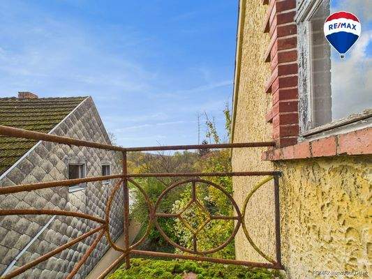 REMAX Immobilien DeLux Einfamilienhau Balkon Ballweiler Mark Borowicz