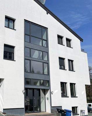 Seitenansicht mit Treppenhaus