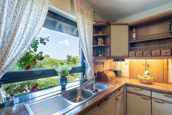 Küche... und die Ostsee schon im Blick