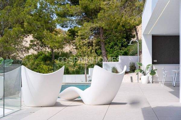 Sea View Villa in Unique Location in Altea Alicante