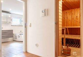 Wellness: Sauna & Whirlpool