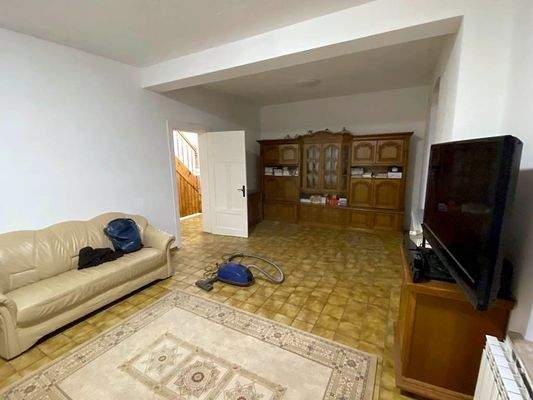 Großes helles Wohnzimmer