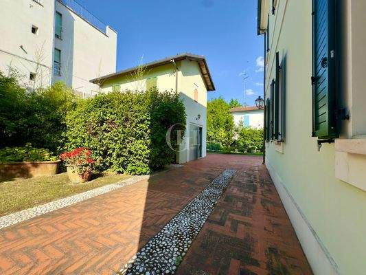 Äußere Pflasterung