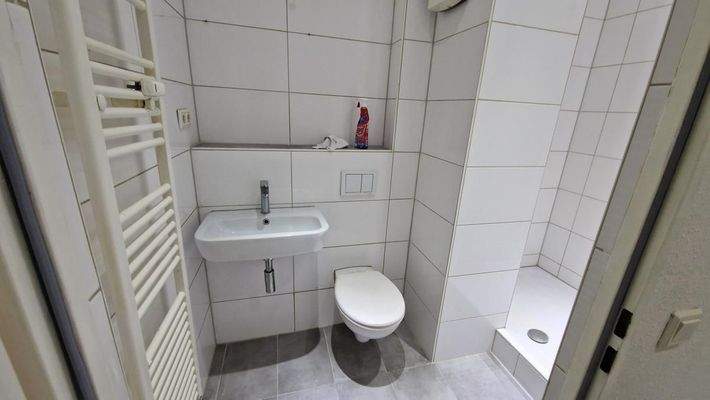 Badezimmer (EG rechts)