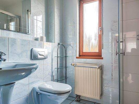 Gästebad mit Fenster