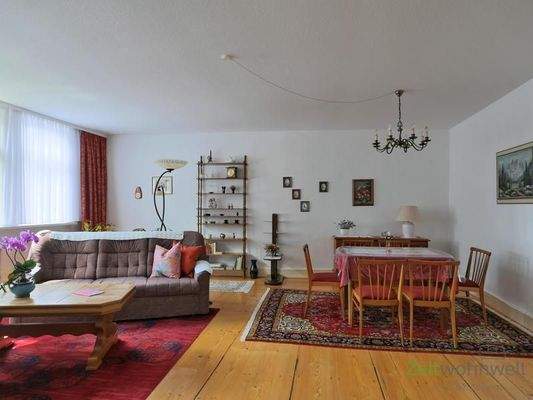 Blick ins Wohnzimmer