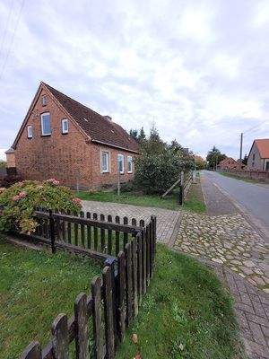 an der ruhigen Straße