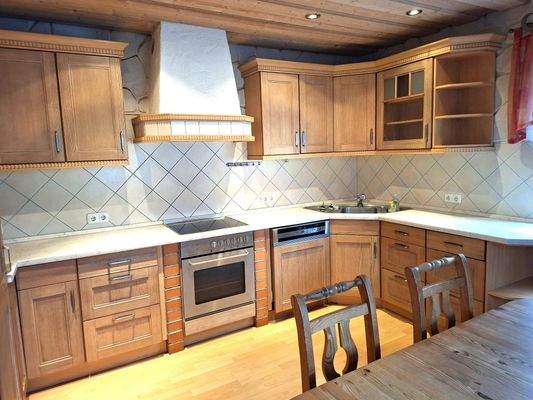 Landhausküche im OG