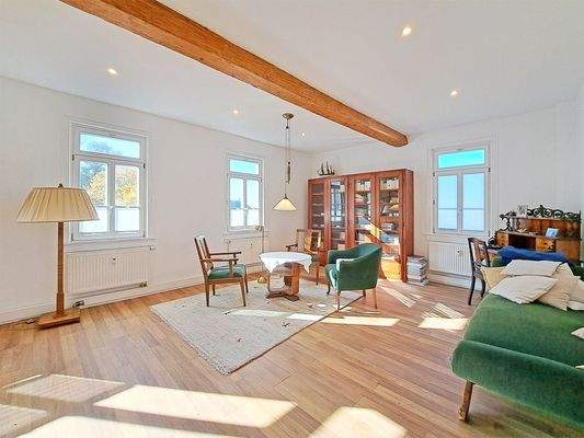 OG heller, großzügiger Wohnbereich