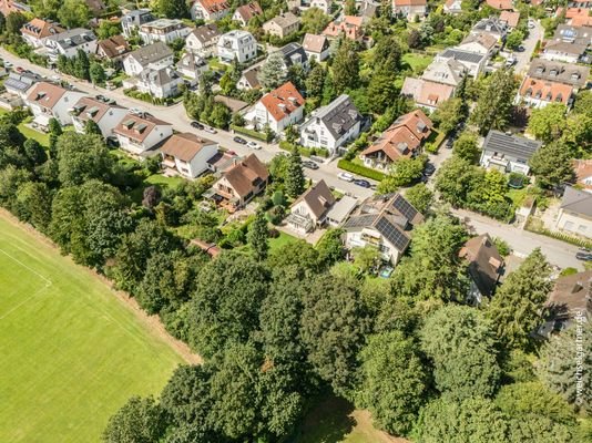 Villen-Grundstück mit Südgarten