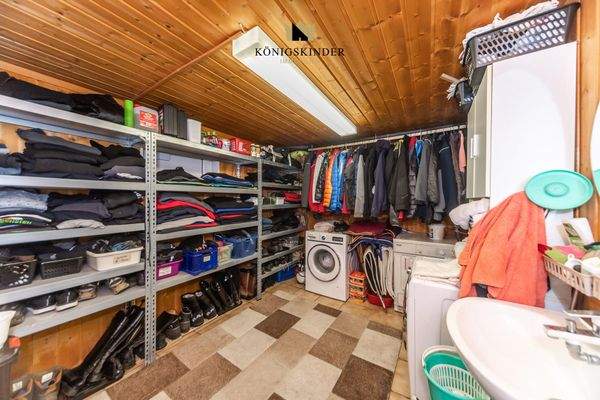 ...und Wäschekammer...