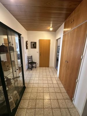 Flur mit Einbauschrank