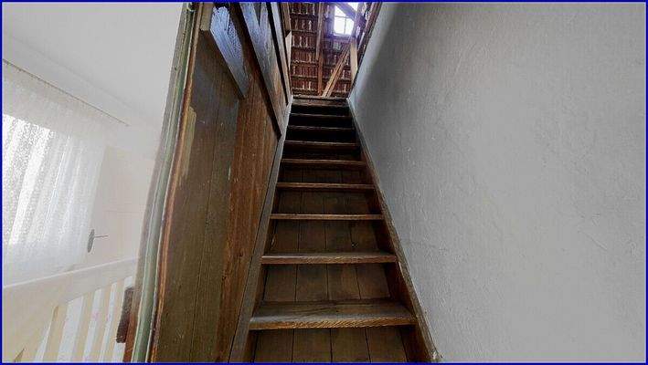 Treppe_zum_Dachboden