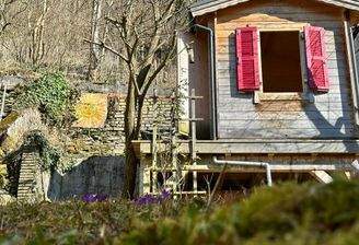 mit Gartenhäuschen für jung oder alt