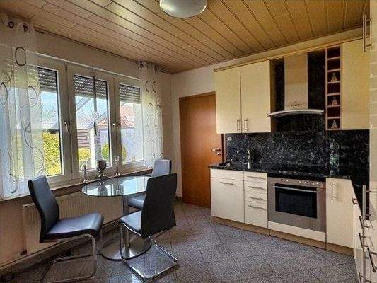 Küche mit Zugang zum HWR