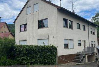 Straßenansicht zum Haus