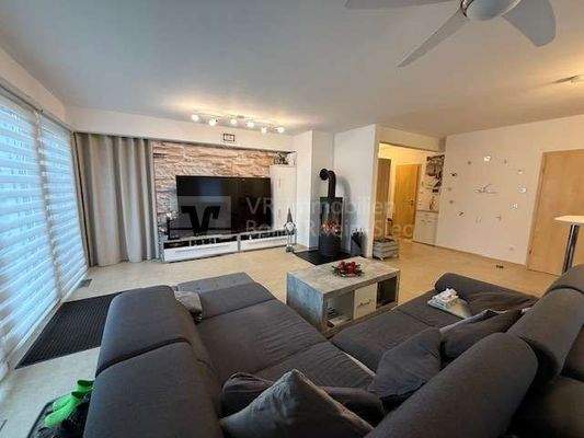 Blick ins Wohnzimmer