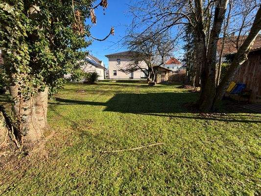 Gepflegte EFH Umgebung